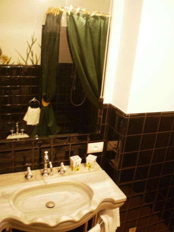 Villa Scuderi レカナーティ 部屋 写真