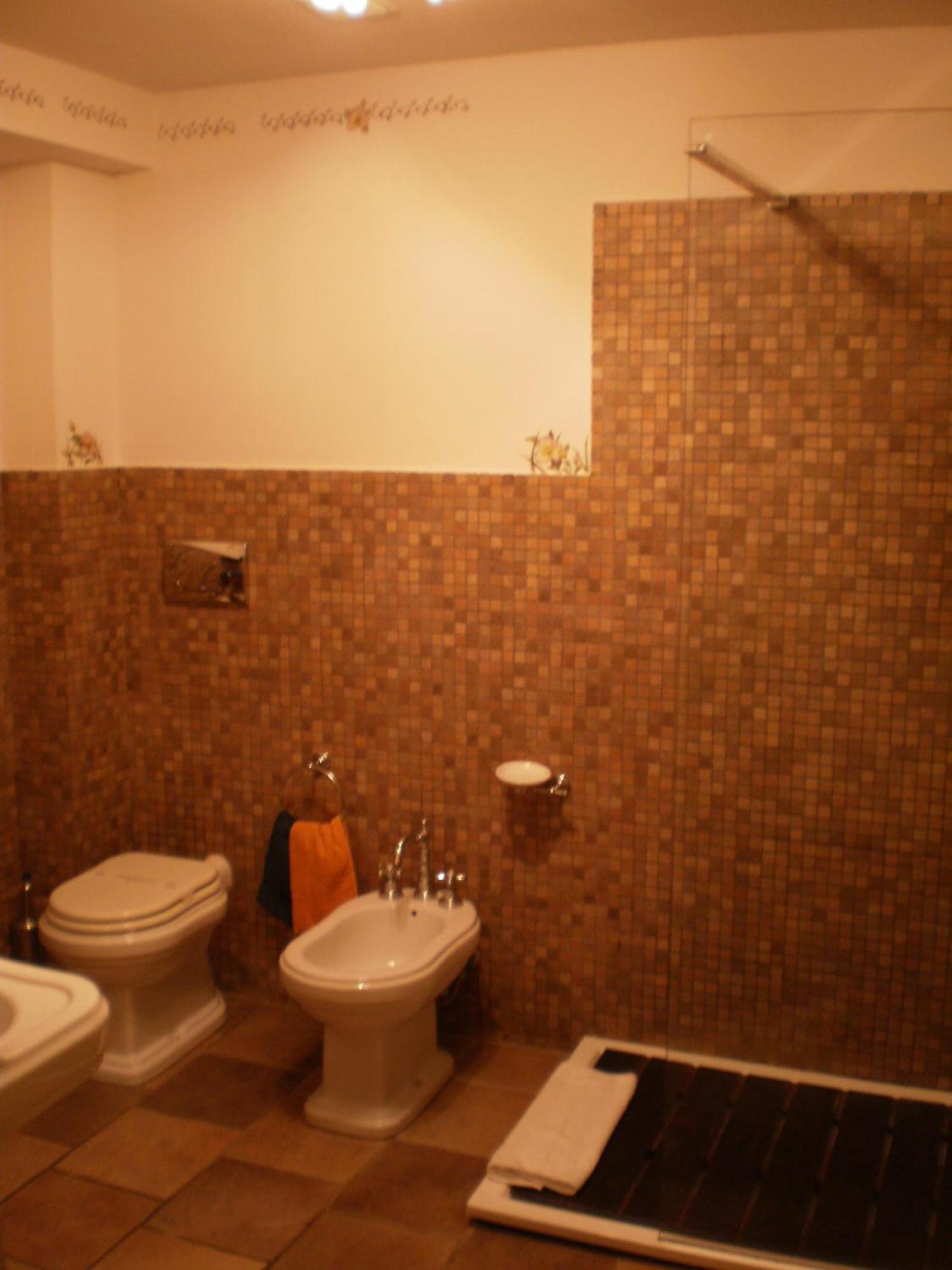 Villa Scuderi レカナーティ 部屋 写真